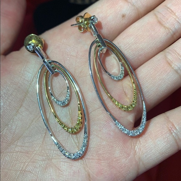 🌺18K Solid Gold Diamond Earrings and Pendant Set - Picture 4 of 5